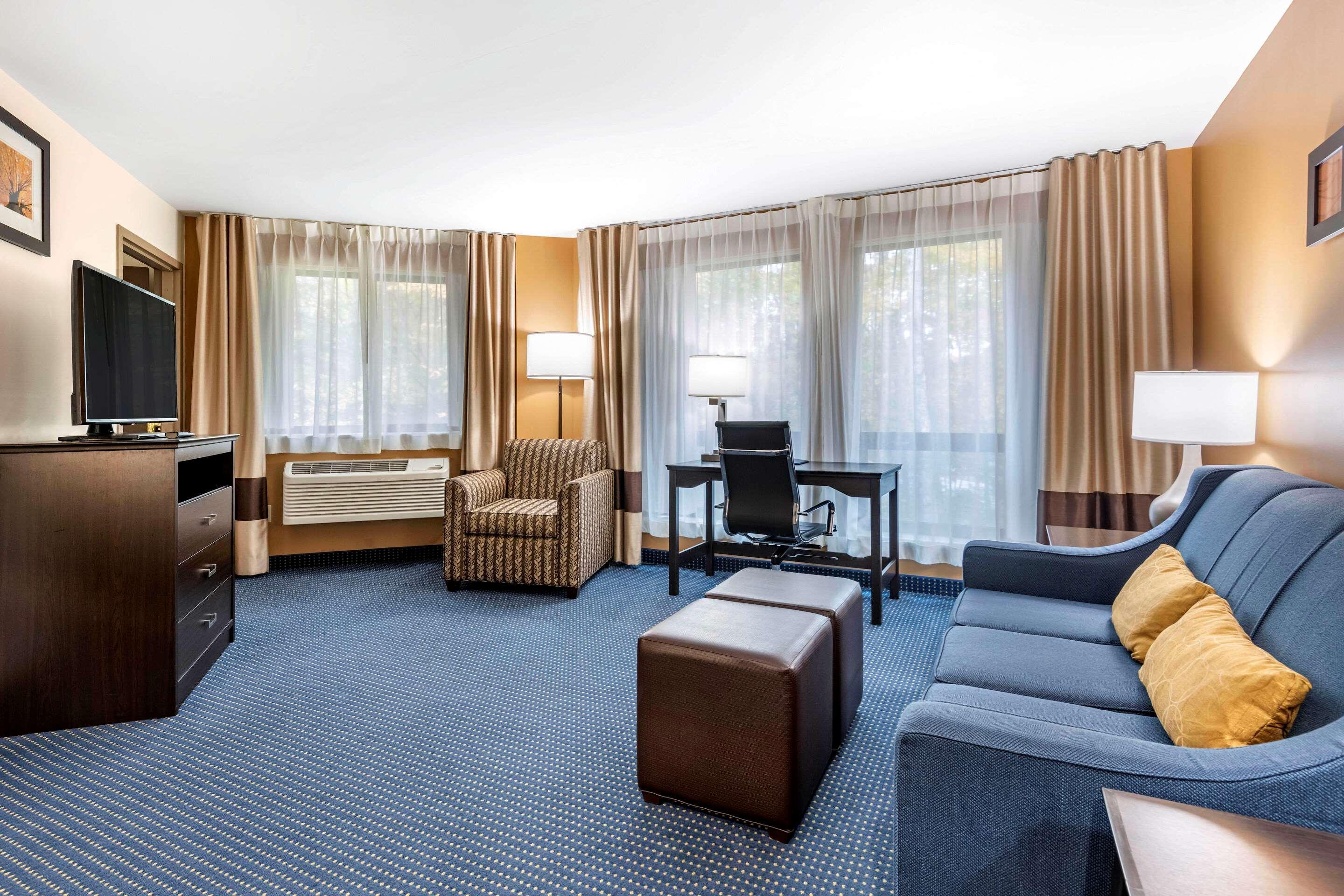 Comfort Inn & Suites Montpelier-Berlin Eksteriør billede